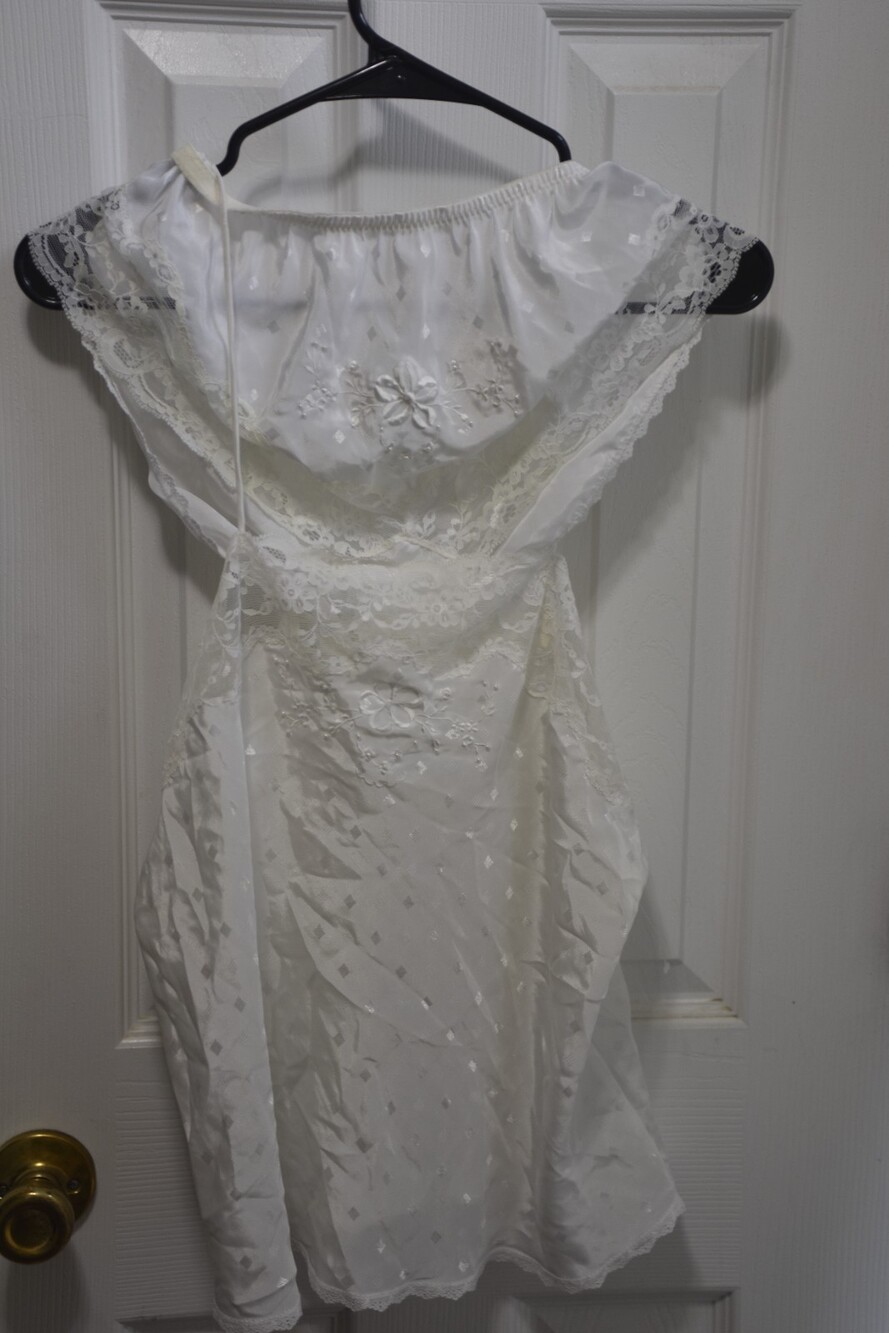 VTG Sarah Beth white floral Lace Lingerie sleep wear Sz L LSC038